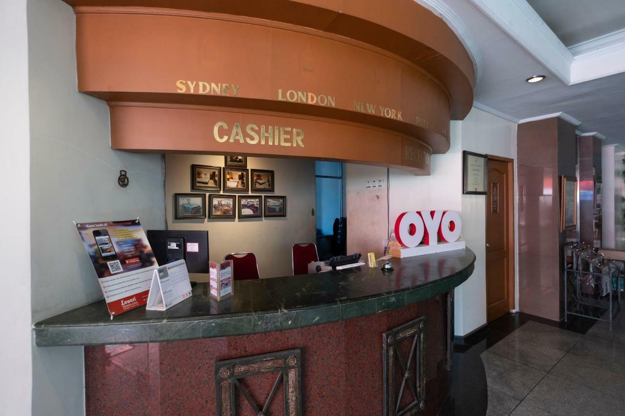 Oyo 628 Losari Metro Macáçar Exterior foto