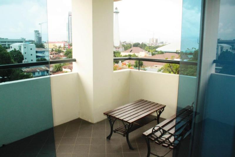 Oyo 628 Losari Metro Macáçar Exterior foto